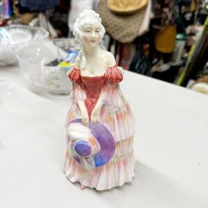 Veronica 1517 Royal Doulton Figurine Vintage RN773349 Bone China Made in England